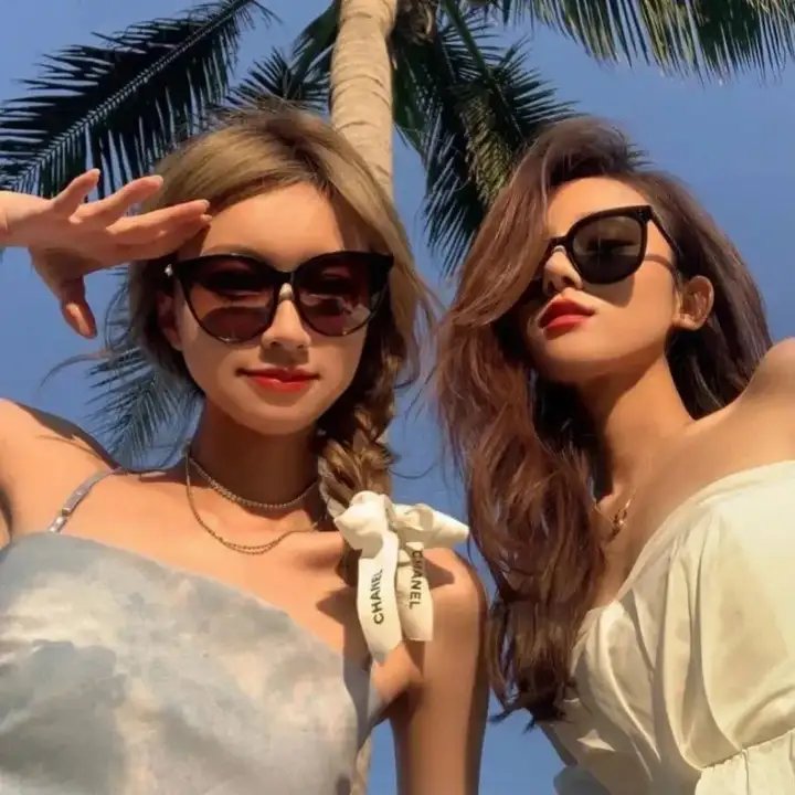 公园里的女孩