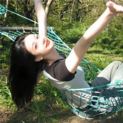 水中的女人